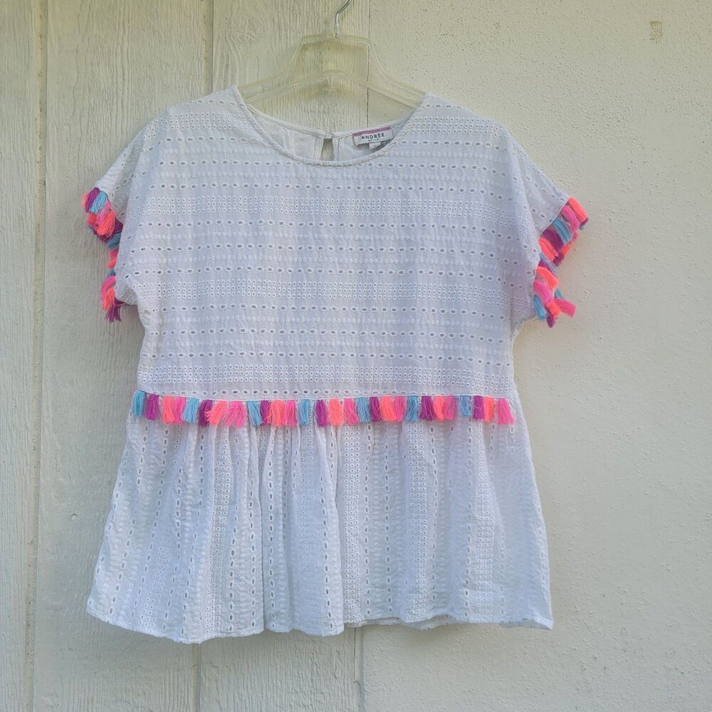 Andrée By Unit  White Eyelet Embroidered Babydoll Tasseled Boho Top Wmns L